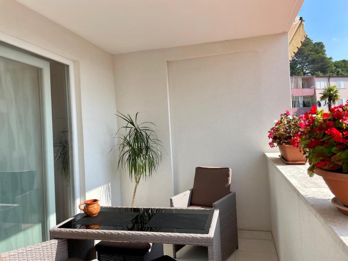 Apartments Bloom Near The Beach Poreč Exterior foto
